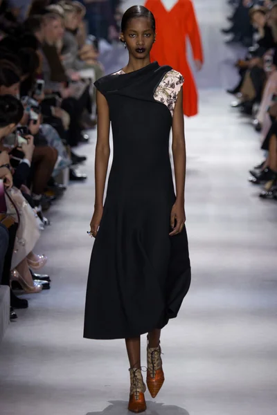 Look 53